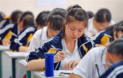 <b>顶尖院校结业生进入航天、半导体等范畴首年起</b>